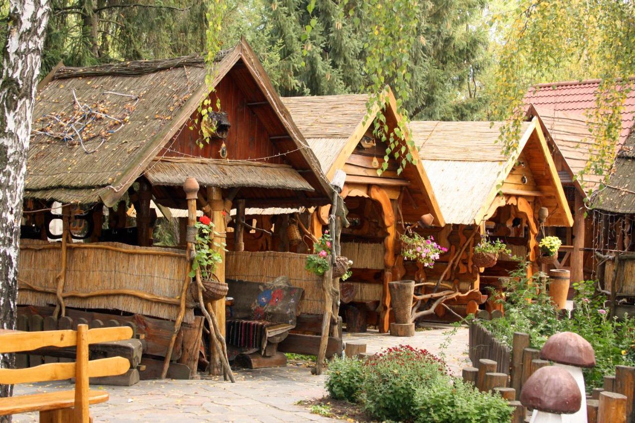Комплекс Відпочинку "Колиба" Hotell Korosten Exteriör bild