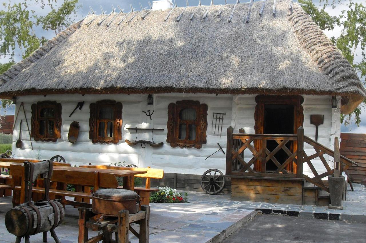 Комплекс Відпочинку "Колиба" Hotell Korosten Exteriör bild
