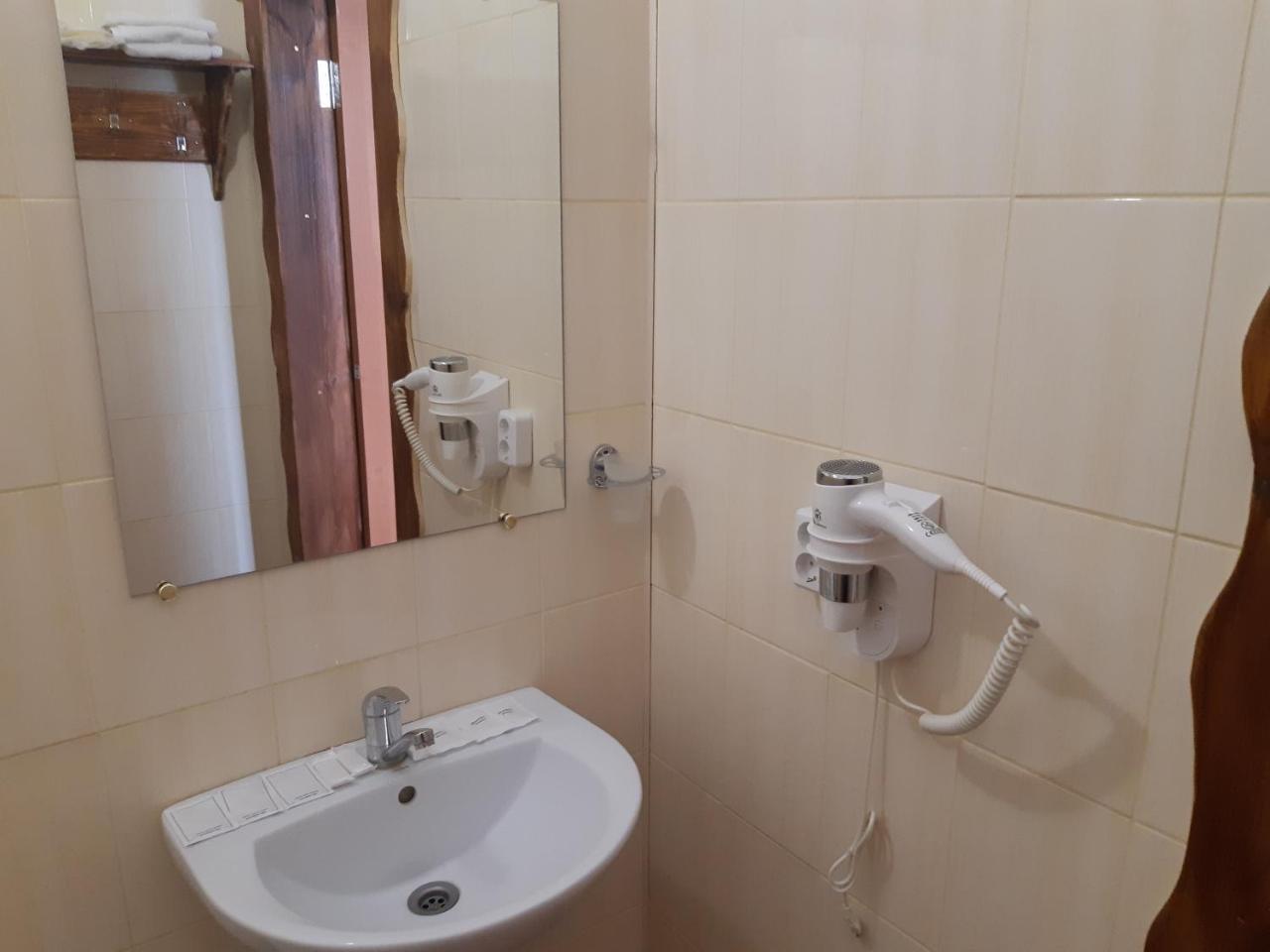 Комплекс Відпочинку "Колиба" Hotell Korosten Exteriör bild