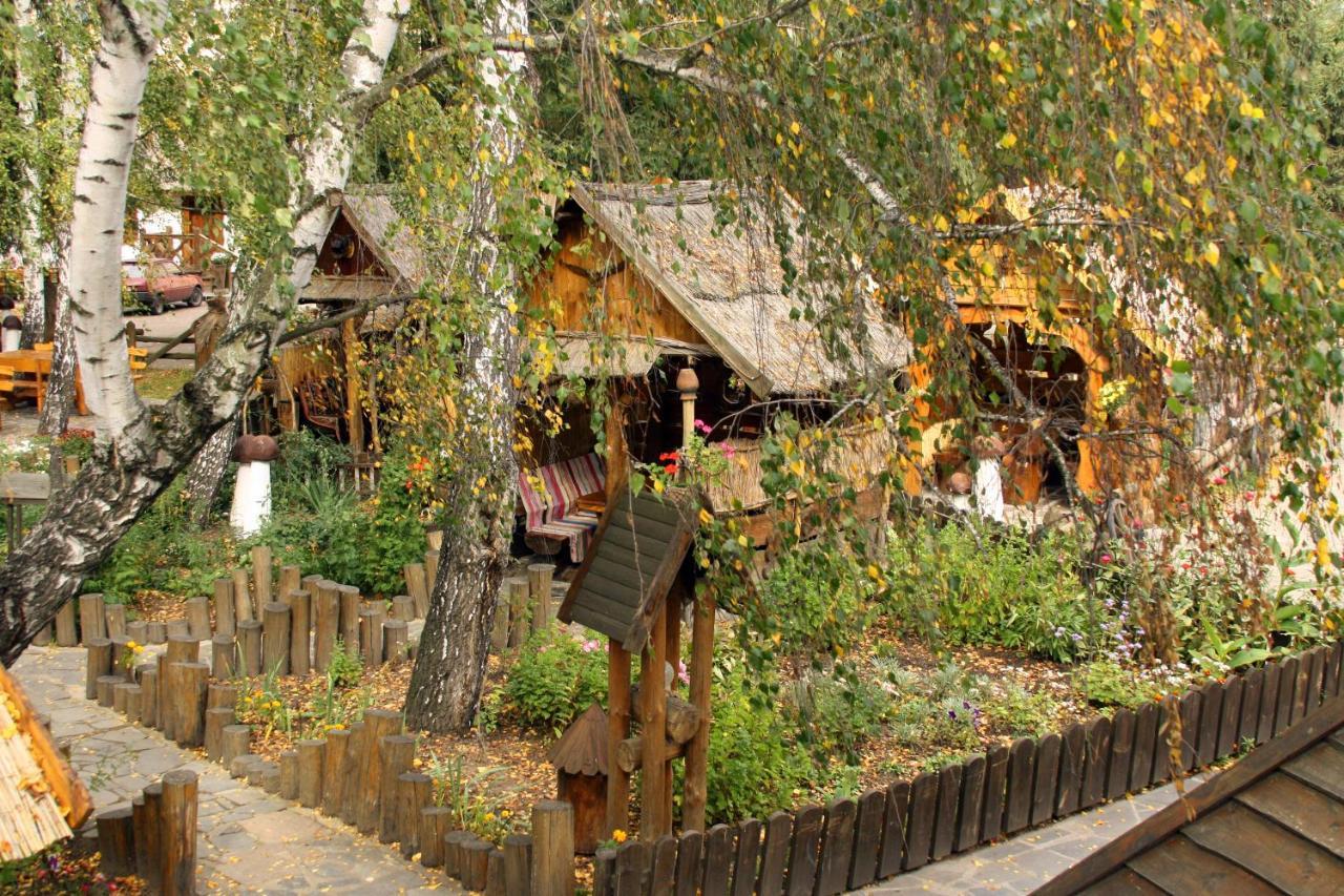 Комплекс Відпочинку "Колиба" Hotell Korosten Exteriör bild