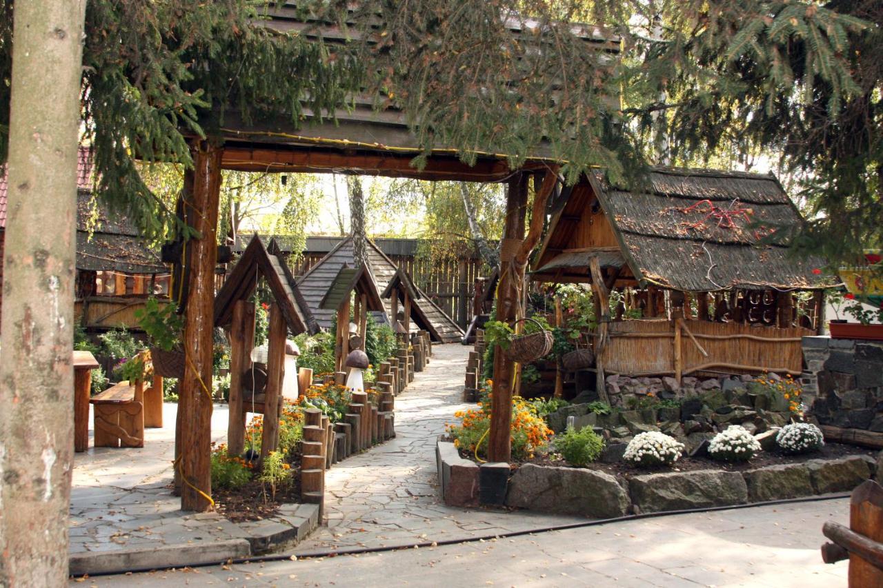 Комплекс Відпочинку "Колиба" Hotell Korosten Exteriör bild